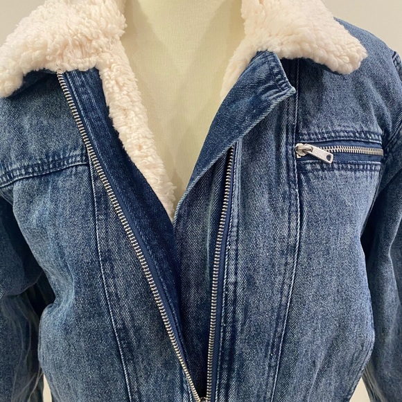 *1 LEFT*  - PRICE FIRM - Denim Jacket with Sherling Lining - Picture 2 of 9